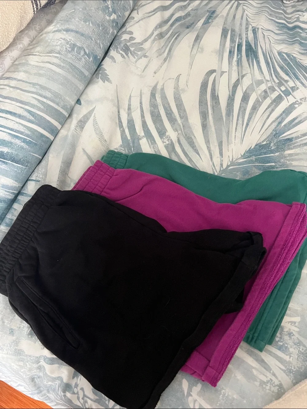 GAP 3-Pack Elastic Waist Shorts in Black and Magenta